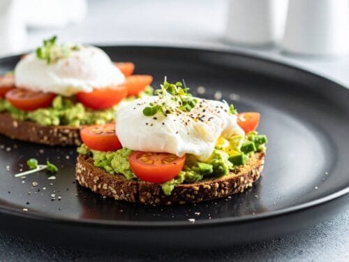 Avocado-Toast-with-Poached-Egg